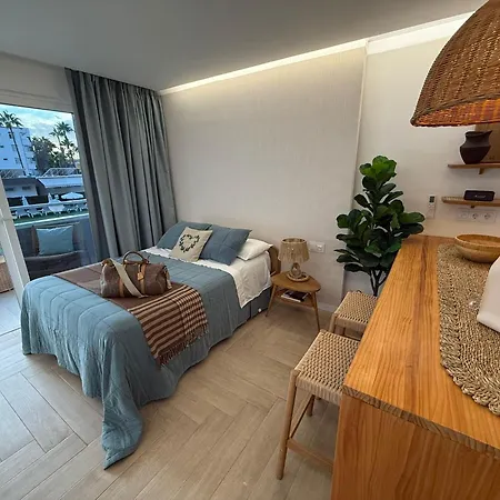 Koka Deluxe * بلايا ديل إنغلز